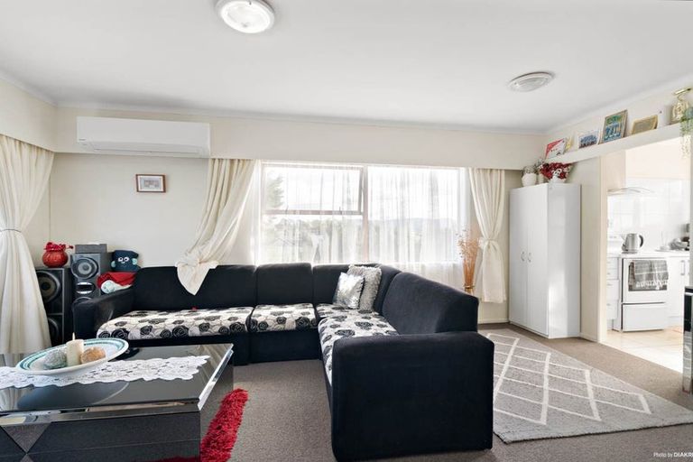 Photo of property in 1/34 Mcleod Road, Henderson, Auckland, 0612