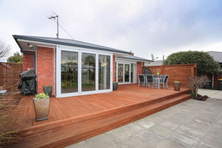 Photo of property in 7 Greers Road, Ilam, Christchurch, 8041