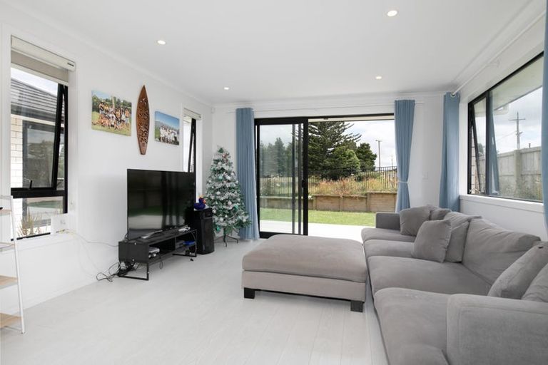 Photo of property in 79 Murray Ward Drive, Te Kauwhata, 3710
