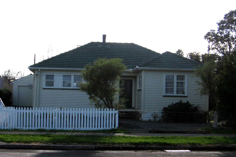 Photo of property in 35 Revans Street, Featherston, 5710