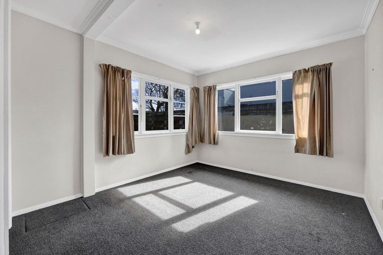 Photo of property in 9 Caplen Street, Hawera, 4610