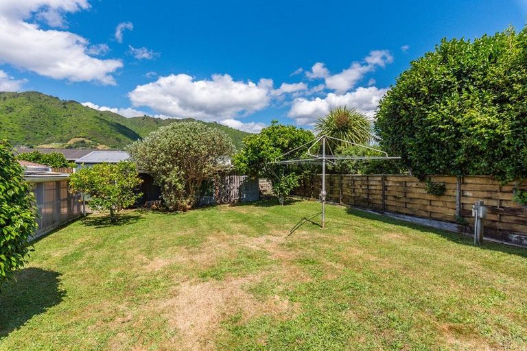 Photo of property in 22 Sylvan Avenue, Waikanae, 5036