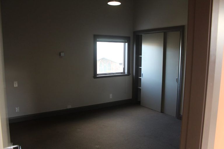 Photo of property in 98 Riddiford Street, Newtown, Wellington, 6021