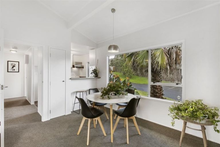Photo of property in 1/102 Eskdale Road, Birkdale, Auckland, 0626
