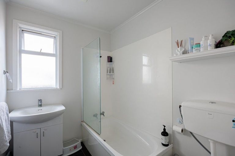 Photo of property in 3 Andrew Street, Marewa, Napier, 4110