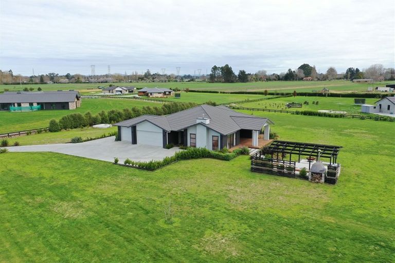 Photo of property in 10 Meadowpark Way, Matangi, Hamilton, 3283