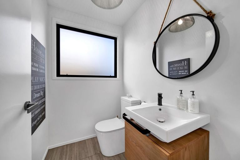 Photo of property in 57 Brooklands Road, Brooklands, New Plymouth, 4310