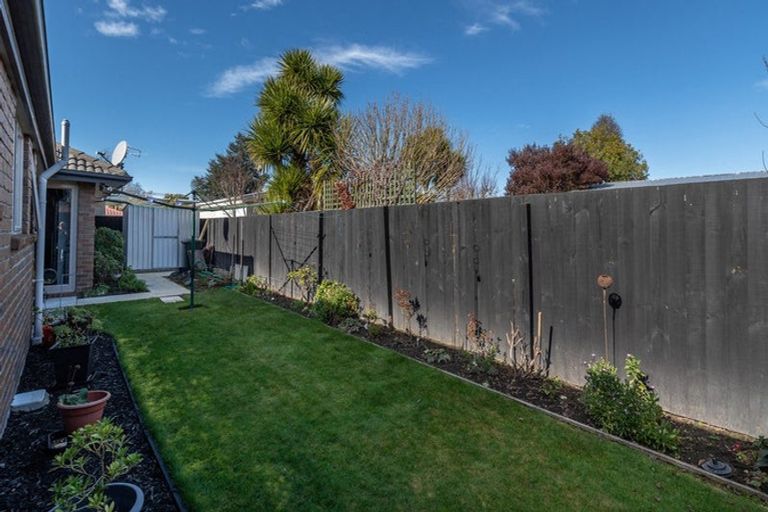 Photo of property in 102a Prestons Road, Redwood, Christchurch, 8051
