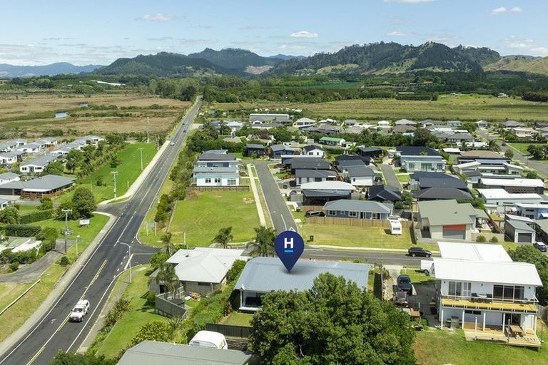 Photo of property in 43 Hanlen Avenue, Waihi Beach, 3611