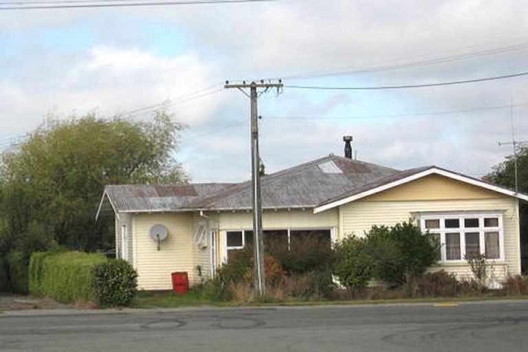 Photo of property in 16 Carlisle Street, Waimate, 7924