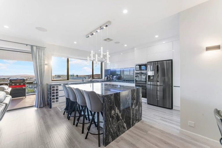 Photo of property in 13 Michael Richard Place, East Tamaki Heights, Auckland, 2016