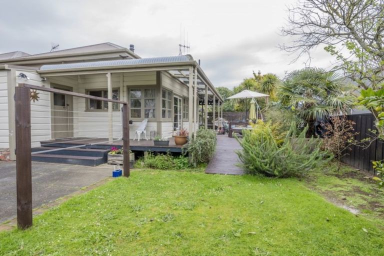 Photo of property in 6 Princes Street, Levin, 5510