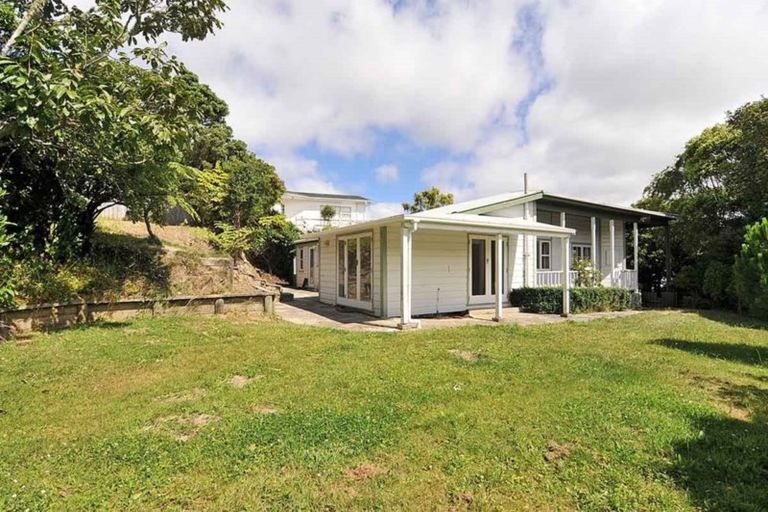 Photo of property in 5 Crofton Road, Ngaio, Wellington, 6035