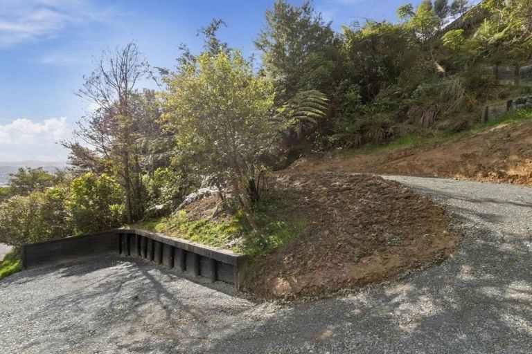 Photo of property in 8 Haven Grove, Naenae, Lower Hutt, 5011