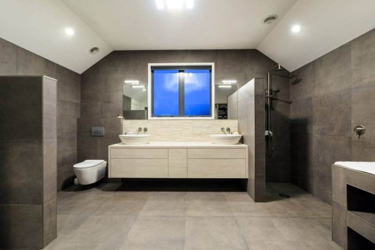 Photo of property in 85 Marine Parade, Mount Maunganui, 3116