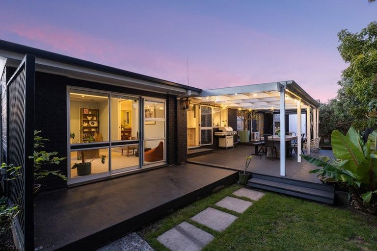 Photo of property in 26 Doment Crescent, Orewa, 0931