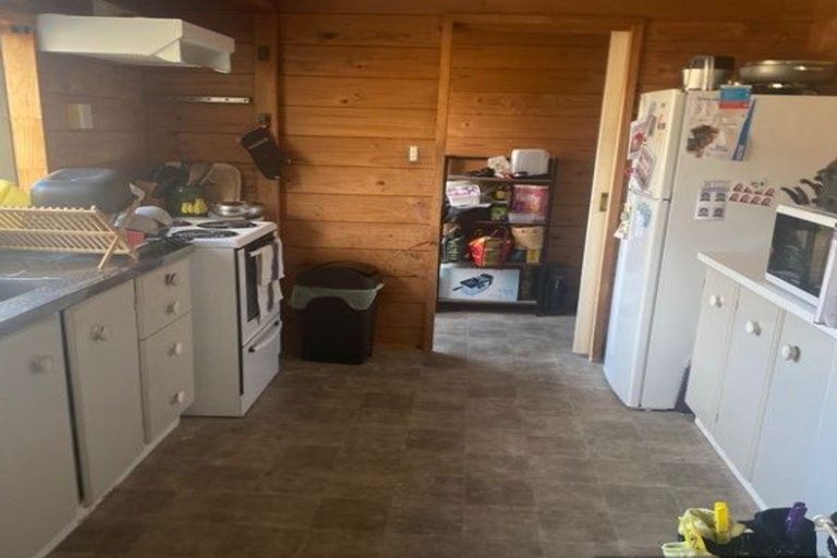 Photo of property in 52 Cambridge Terrace, Waiwhetu, Lower Hutt, 5010