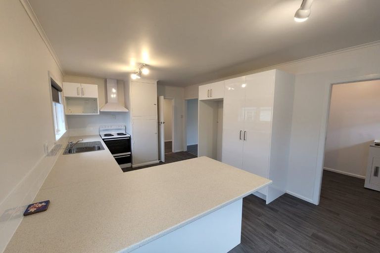 Photo of property in 41 Hill Crescent, Papakura, 2110