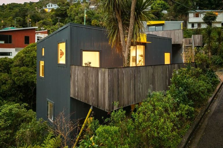 Photo of property in 47 Mount Pleasant Road, Aro Valley, Wellington, 6012