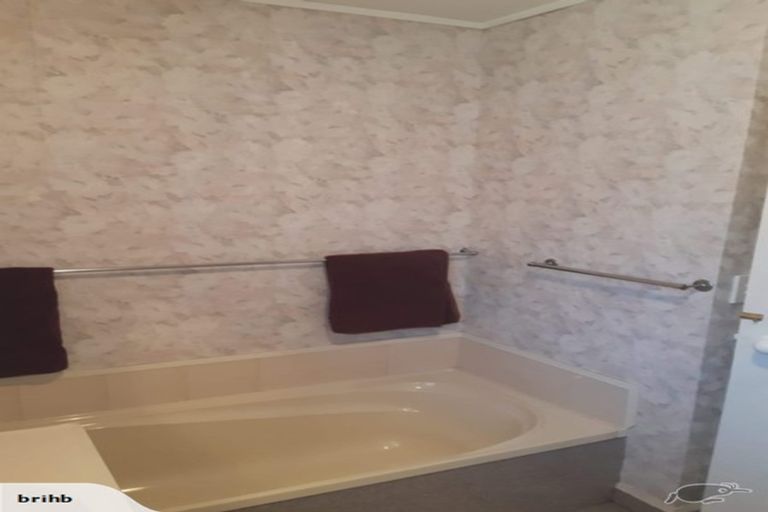 Photo of property in 2/432 Gloucester Street, Taradale, Napier, 4112