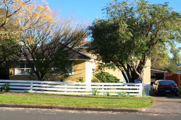 Photo of property in 1 Calvert Avenue, Mangere East, Auckland, 2024