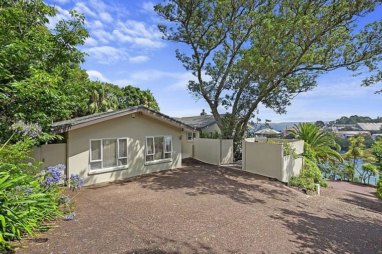 Photo of property in 16b Maunganui Road, Birkenhead, Auckland, 0626