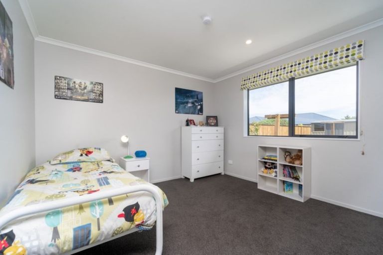 Photo of property in 48 Armstrong Avenue, Carterton, 5713