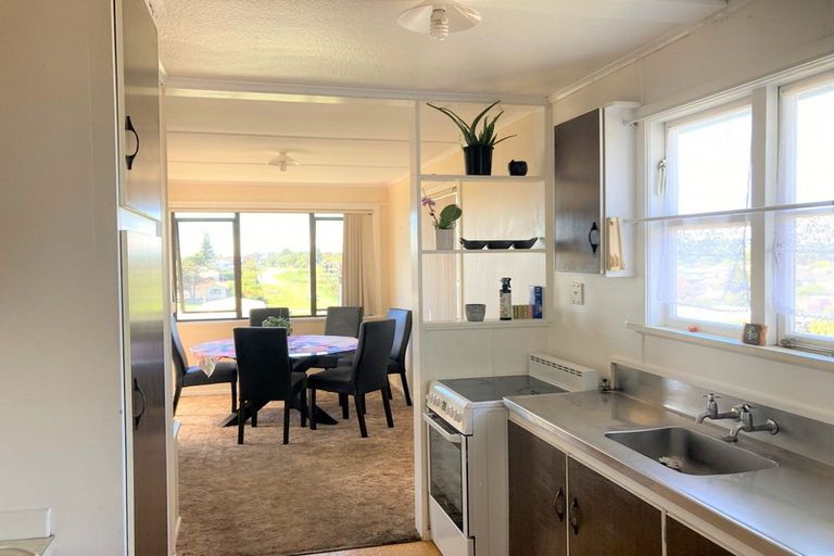 Photo of property in 75 Mould Street, Waitara, 4320