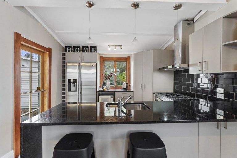 Photo of property in 6 Heath Grove, Waiwhetu, Lower Hutt, 5010