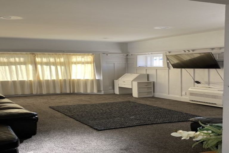 Photo of property in 190 Travis Road, New Brighton, Christchurch, 8083