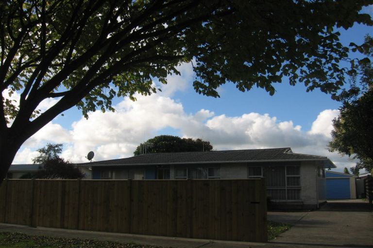 Photo of property in 3 Otaki Place, Westbrook, Palmerston North, 4412
