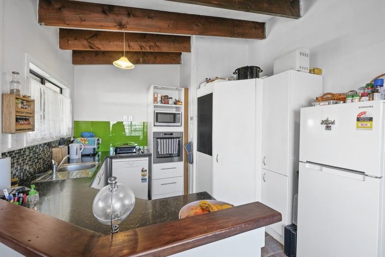 Photo of property in 12 Winter Street, Mangapapa, Gisborne, 4010