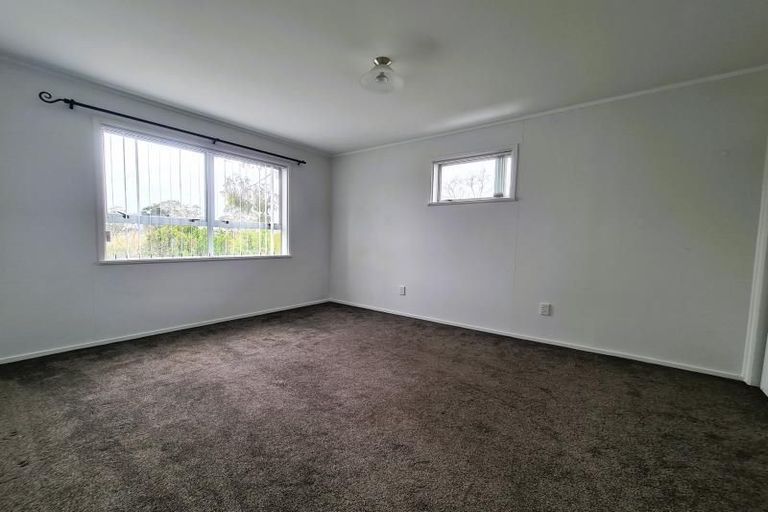 Photo of property in 10 Yarra Place, Botany Downs, Auckland, 2010