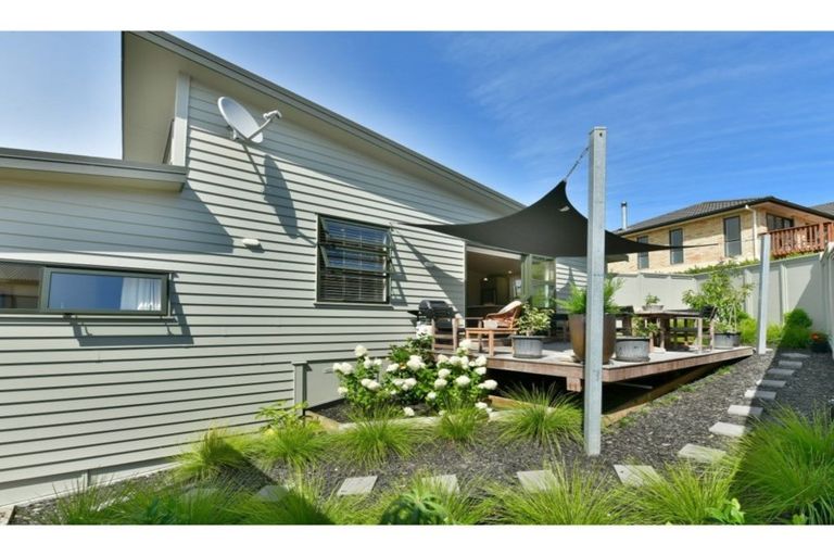 Photo of property in 26 Bayview Park Lane, Orewa, 0931