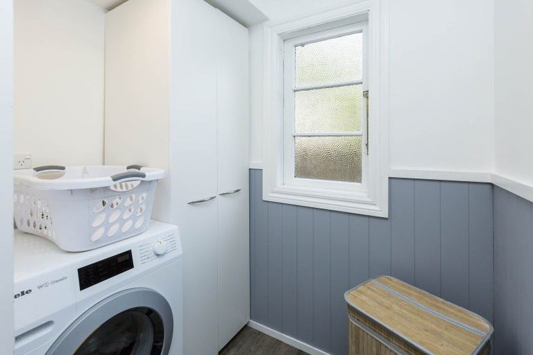 Photo of property in 1 Wyndham Road, Pinehaven, Upper Hutt, 5019