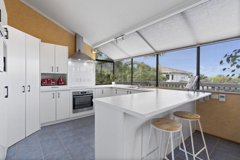 Photo of property in 54 Marina View Drive, West Harbour, Auckland, 0618