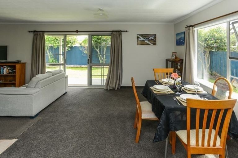 Photo of property in 218a Kennedy Road, Onekawa, Napier, 4110