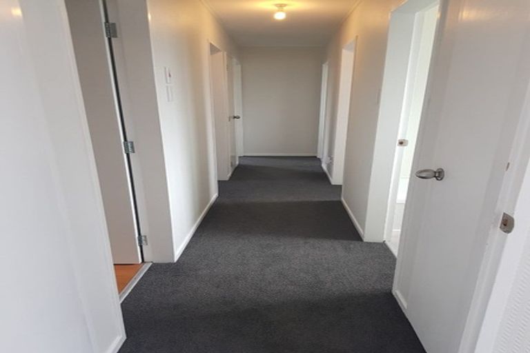 Photo of property in 7 Whitechapel Grove, Stokes Valley, Lower Hutt, 5019