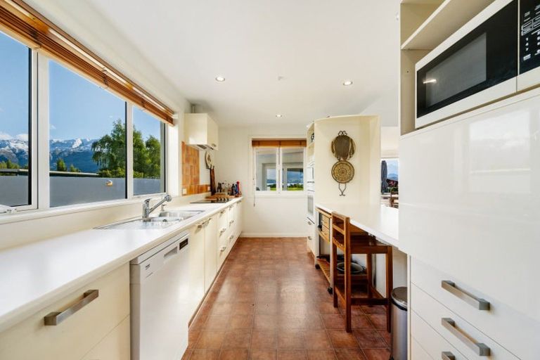 Photo of property in 302 Beacon Point Road, Wanaka, 9305