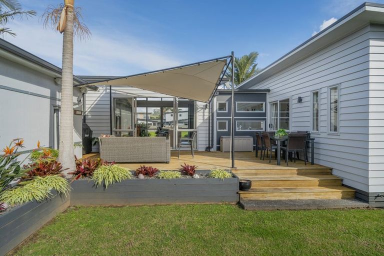 Photo of property in 2 Pelican Place, Whitianga, 3510