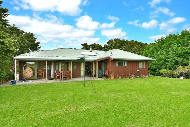 Photo of property in 5352 Kaipara Coast Highway, Wellsford, 0972