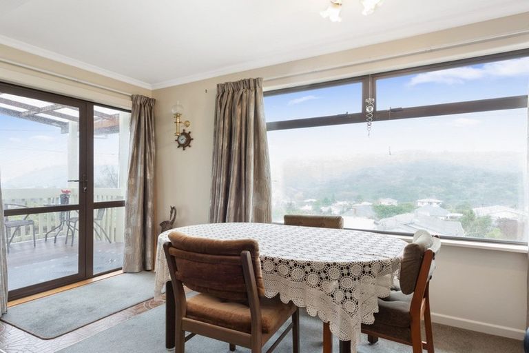 Photo of property in 91 Milton Terrace, Picton, 7220