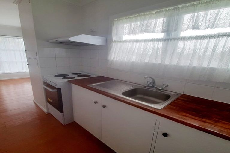 Photo of property in 10 Holland Road, Hillcrest, Auckland, 0627