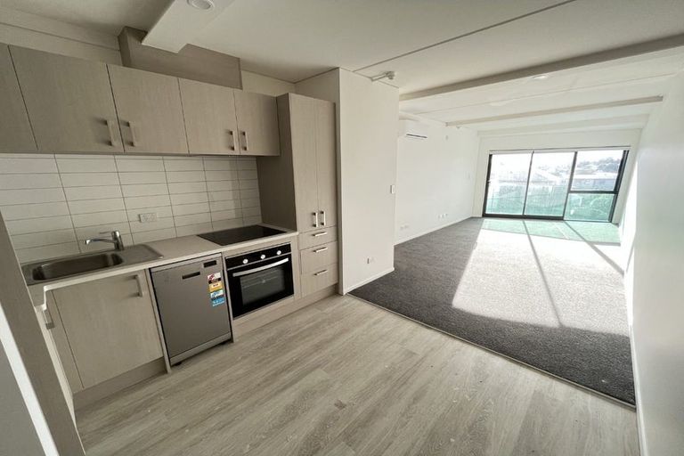 Photo of property in 308/9 East Street, Papakura, 2110