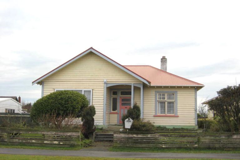 Photo of property in 12 Gordon Street, Strathern, Invercargill, 9812