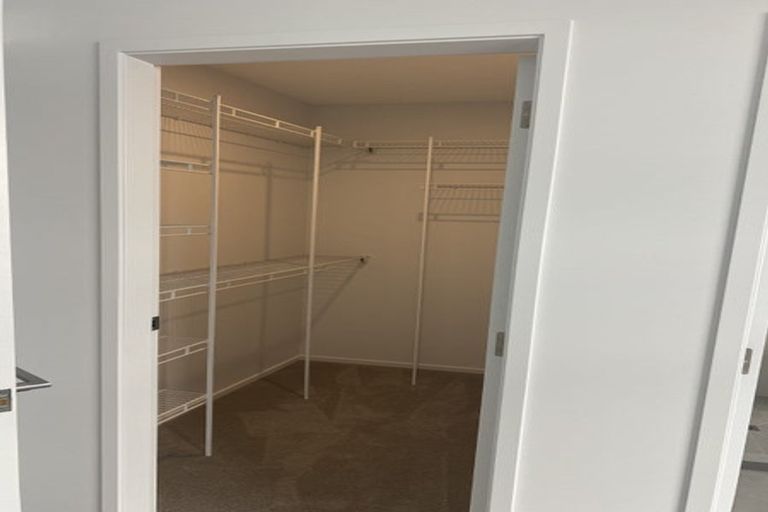 Photo of property in 30 Glenbervie Drive, Glenbervie, 0173