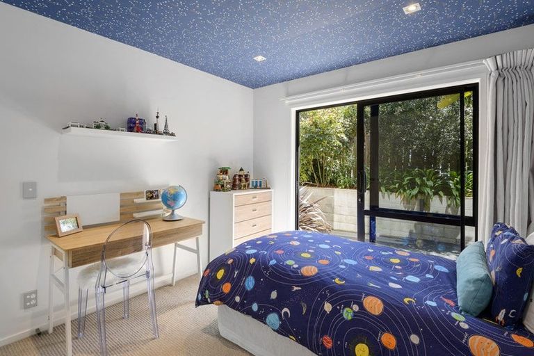 Photo of property in 272 Cannon Hill Crescent, Mount Pleasant, Christchurch, 8081