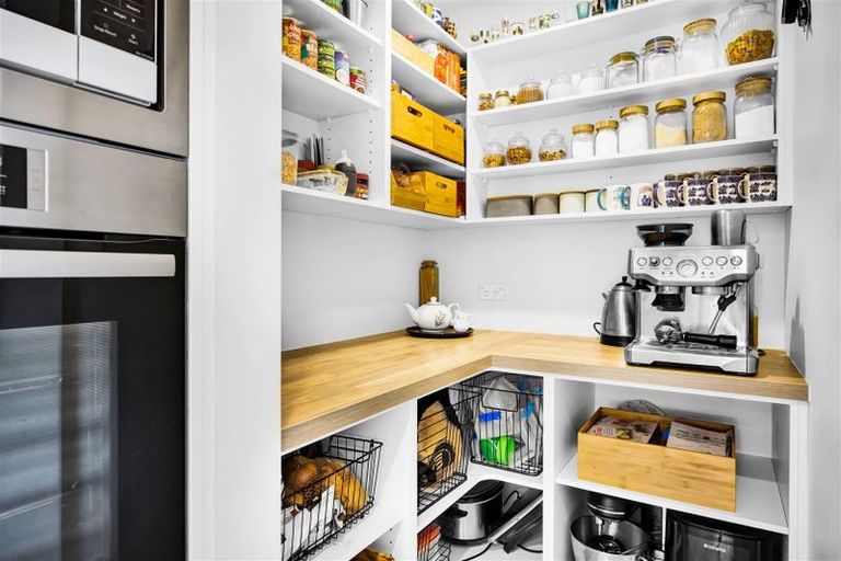 Photo of property in 369 Carrington Street, Upper Vogeltown, New Plymouth, 4310