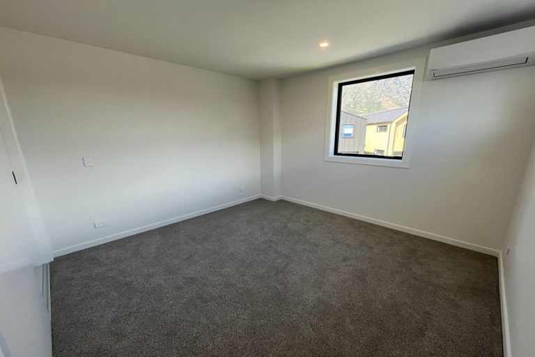 Photo of property in 17 Ryan Loop, Jacks Point, 9371