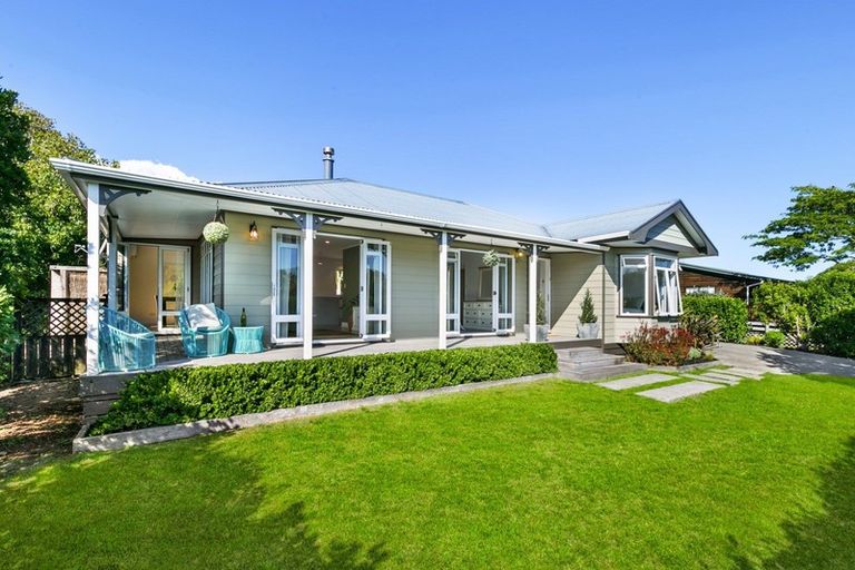 Photo of property in 12 Rheingold Place, Huapai, Kumeu, 0810